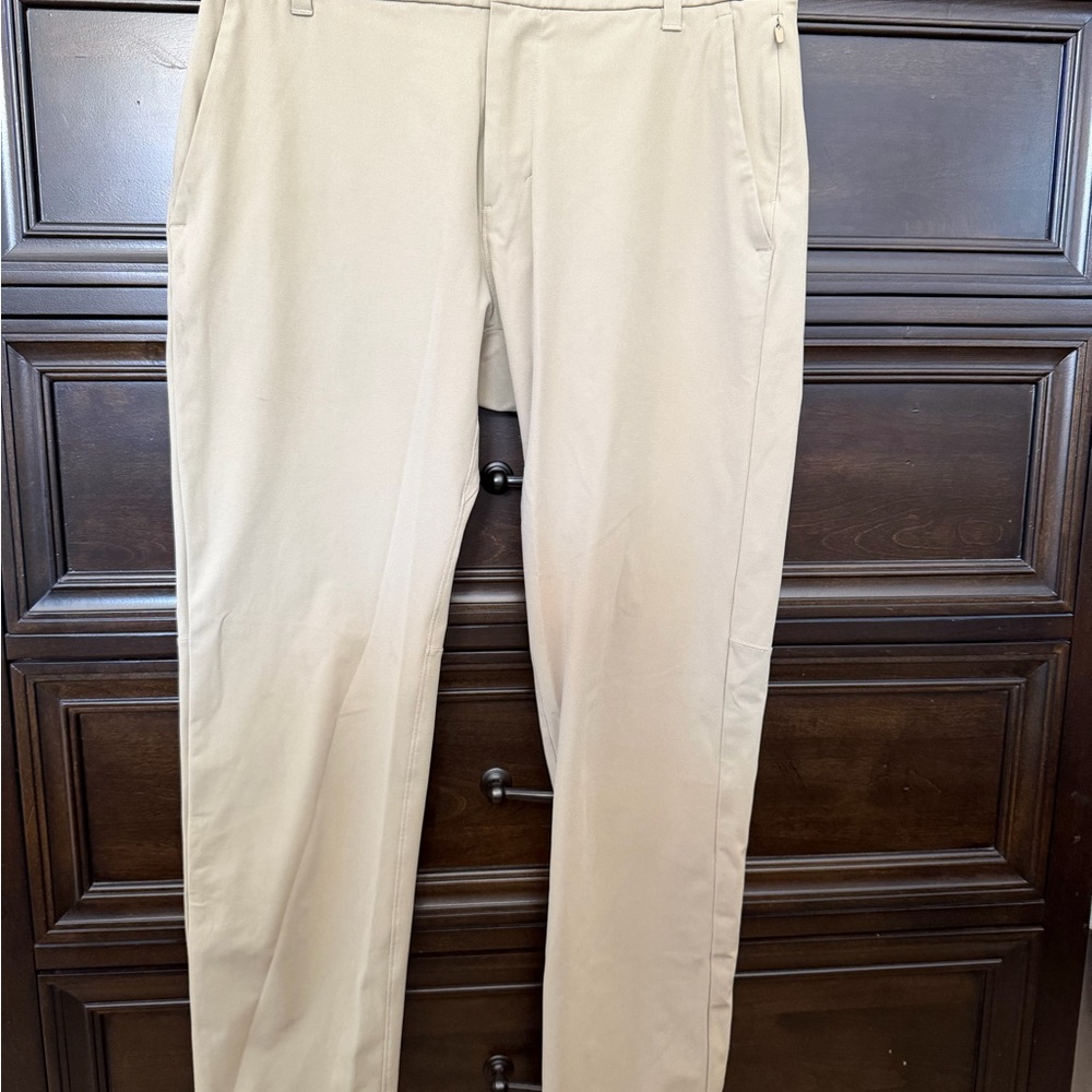 lululemon athletica Men's Classic Khaki Chinos